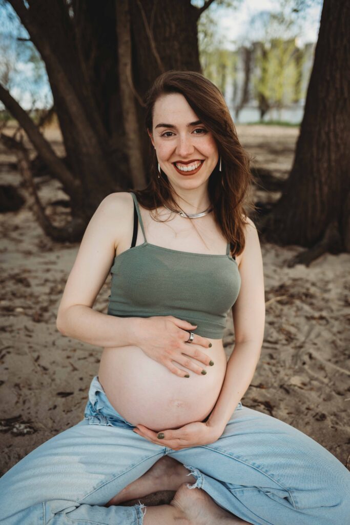 schwangerschafts fotos babybauch shooting rhein strand koeln cologne monika tambour